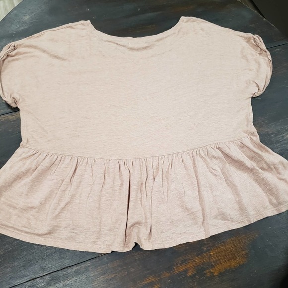Madewell short sleeve top in rose shade with peplum in size medium - Picture 4 of 5